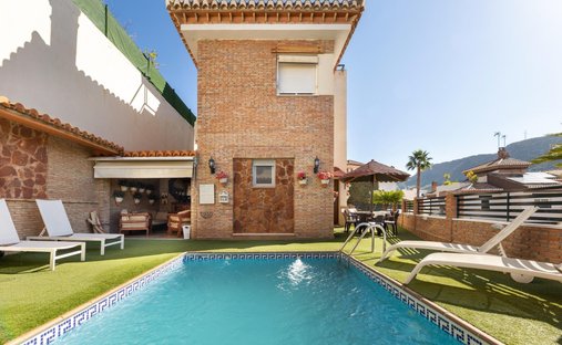 Villa in Genil, Granada, Spain 1
