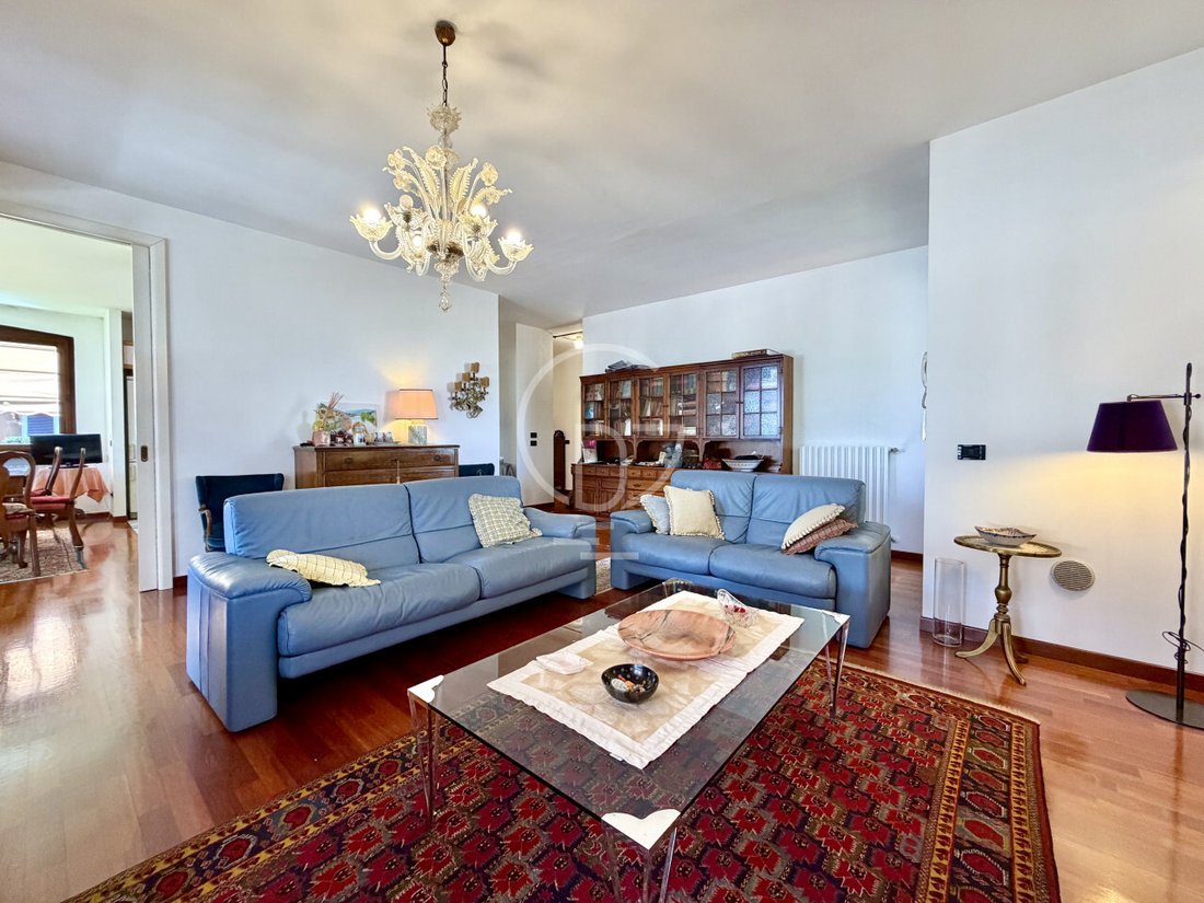 House in Desenzanino, Desenzano del Garda, Lombardy 2 - 18544511
