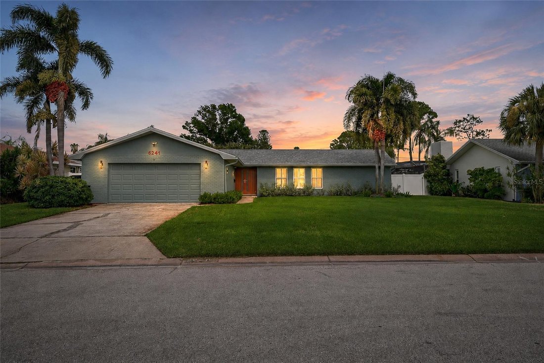 Casa a St. Petersburg, Florida, Stati Uniti 1 - 18542616