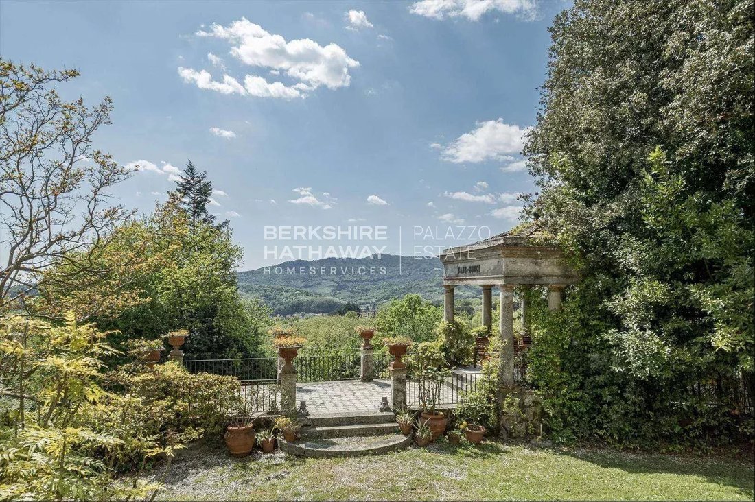 Villa in Historic Center, Lucca, Tuscany 5 - 18541384