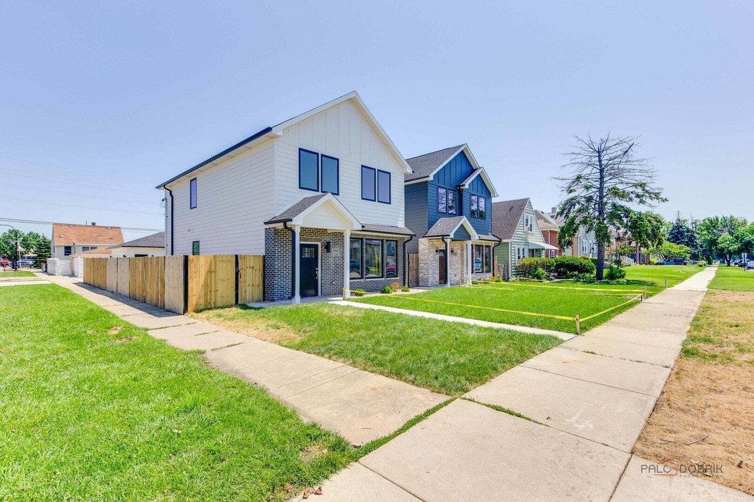 House in Stone Park, Illinois, United States 2 - 18543079