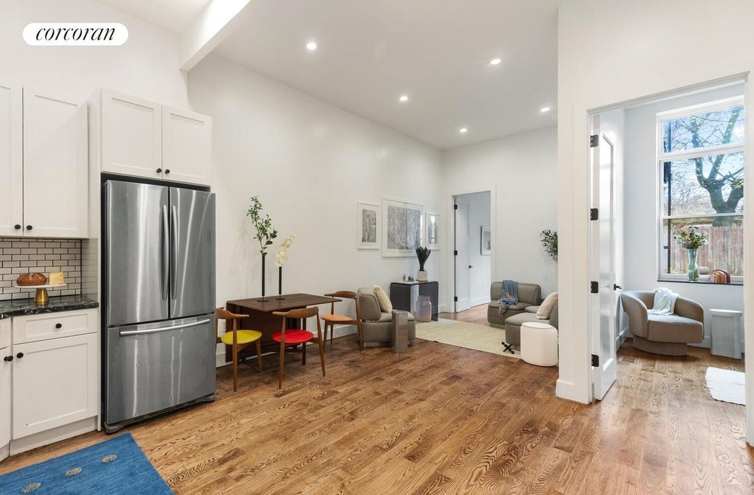 House in New York, New York, United States 2 - 17629409