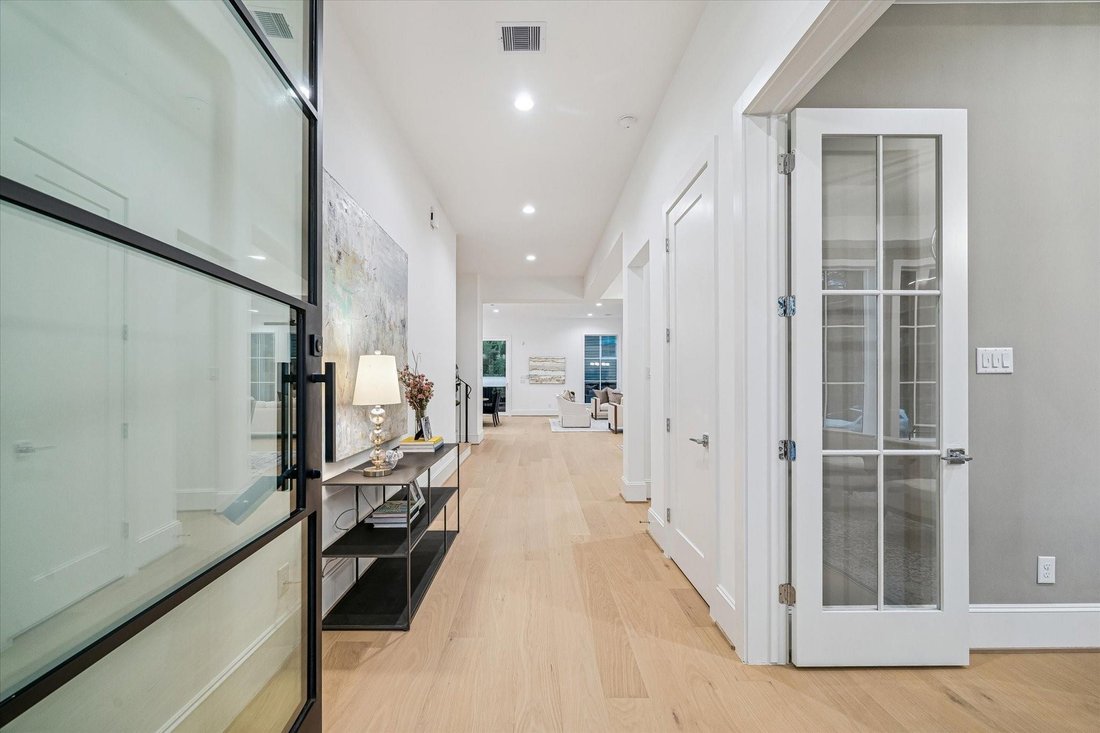 House in Houston, Texas, United States 3 - 16582718