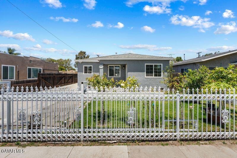 House in Lynwood, California, United States 2 - 18543787