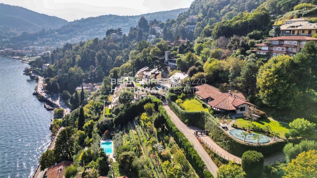 Villa in Western Lake Center, Como, Lombardy 2 - 18541432