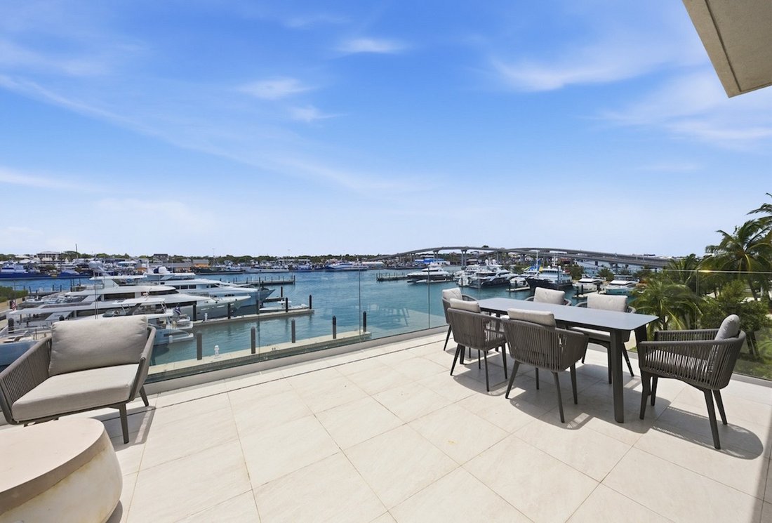 Apartment in Nassau, New Providence, The Bahamas 1 - 17959085