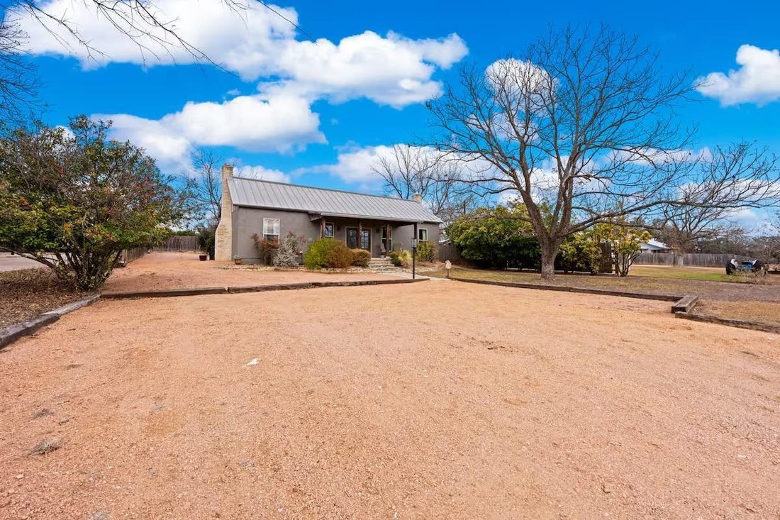 House in Fredericksburg, Texas, United States 3 - 18543113
