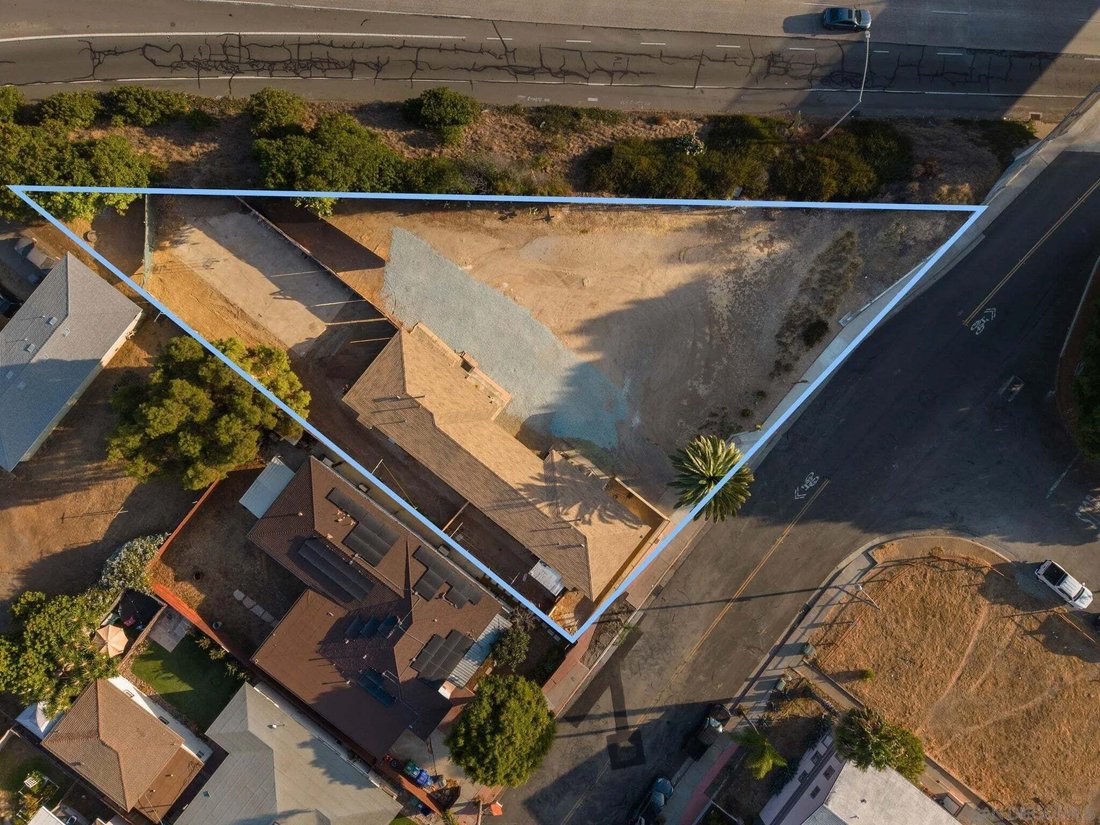 Oceanside, California, United States 5 - 18543248