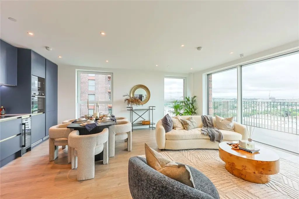 Apartment in Alperton, Brent, England 4 - 18539674