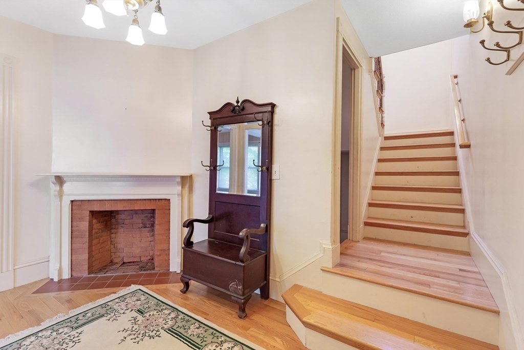 House in Medford, Massachusetts, United States 3 - 18133204