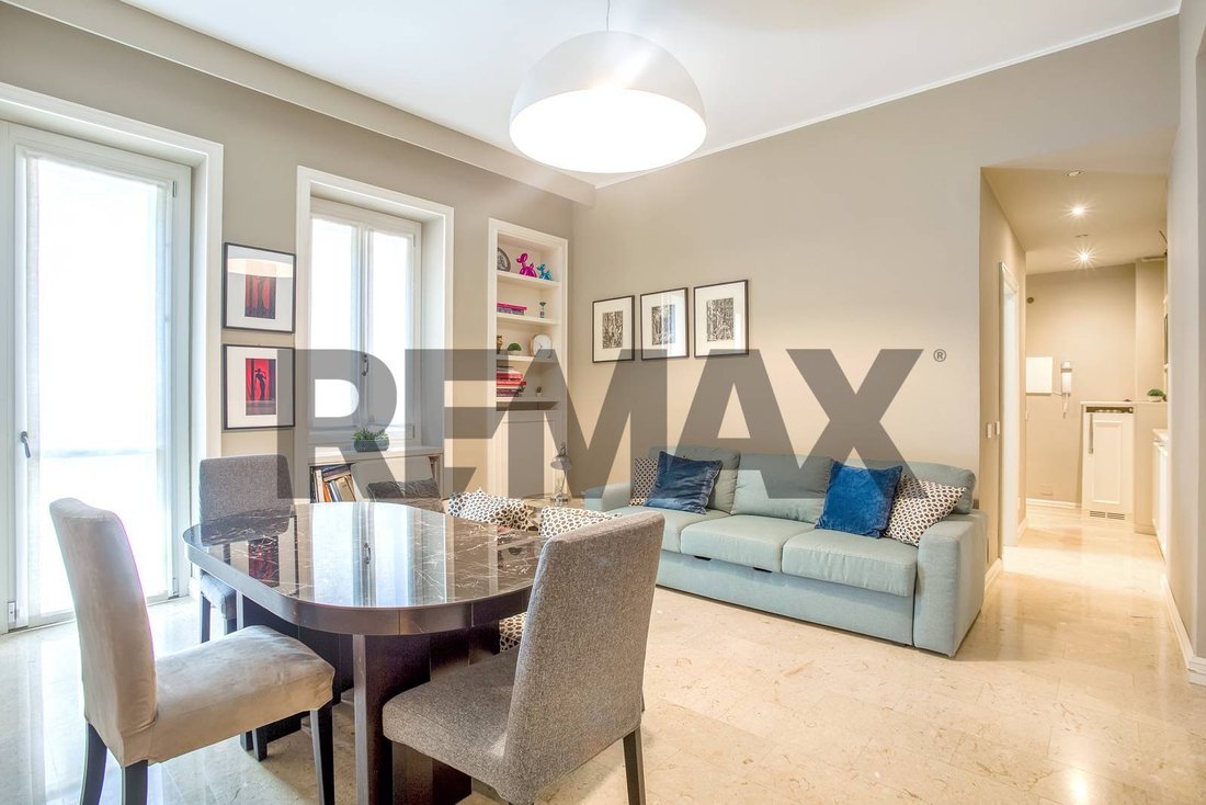 Apartment in Porta Venezia - Repubblica, Milan, Italy 2 - 18544615