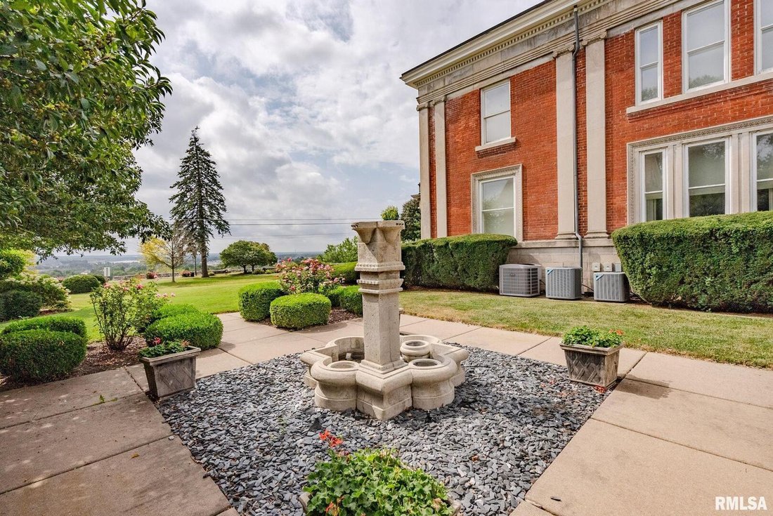 House in Davenport, Iowa, United States 3 - 18543063
