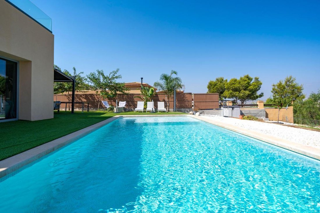 Villa in Busot, Valencian Community, Spain 4 - 18525867