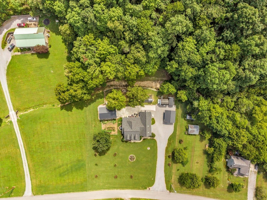 House in Bethpage, Tennessee, United States 5 - 18125246