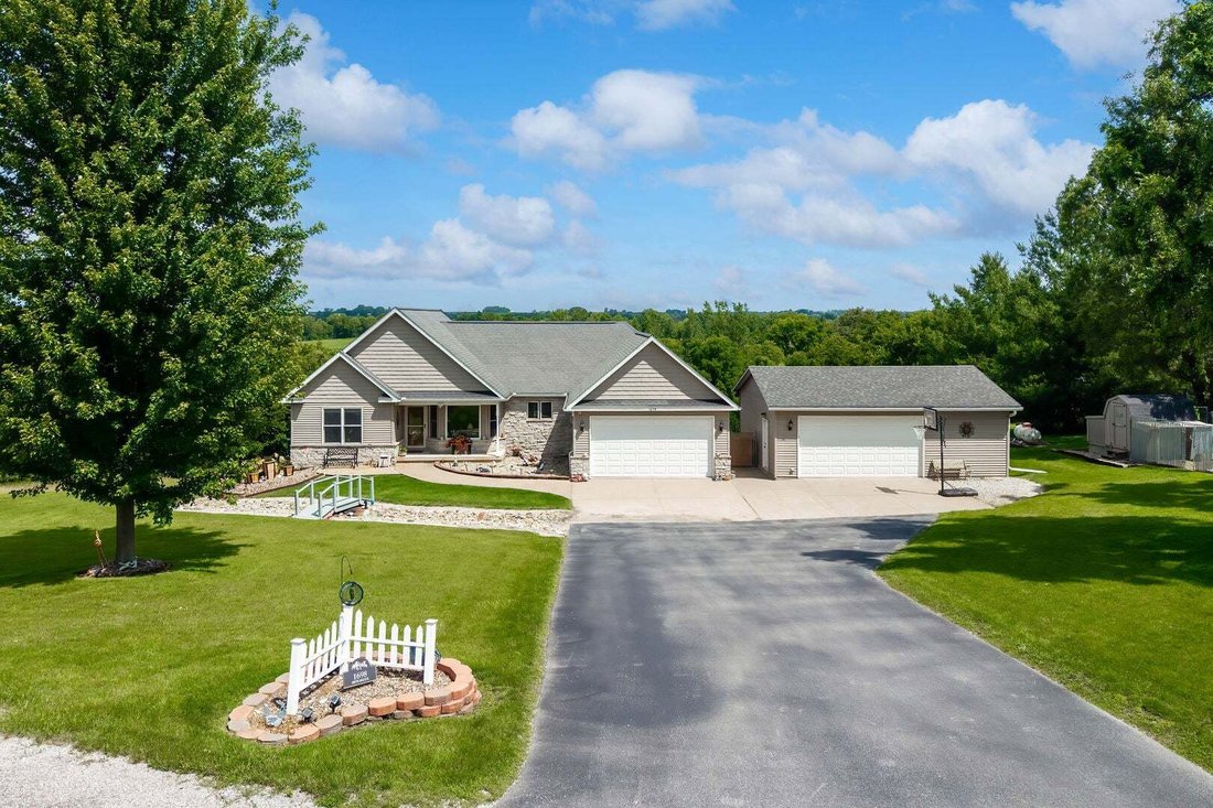 House in Aledo, Illinois, United States 2 - 18540415