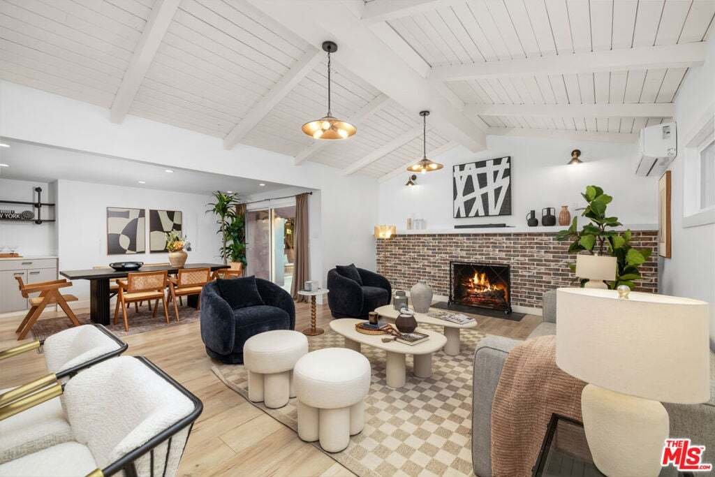 House in Los Angeles, California, United States 3 - 18542209