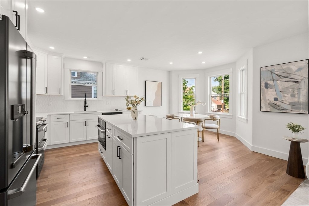 Condo in Watertown, Massachusetts, United States 1 - 18541065