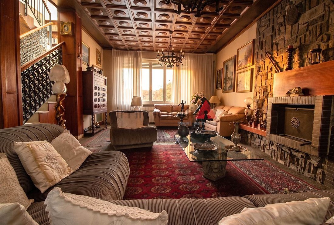 Villa in Brugherio, Lombardy, Italy 2 - 18543460