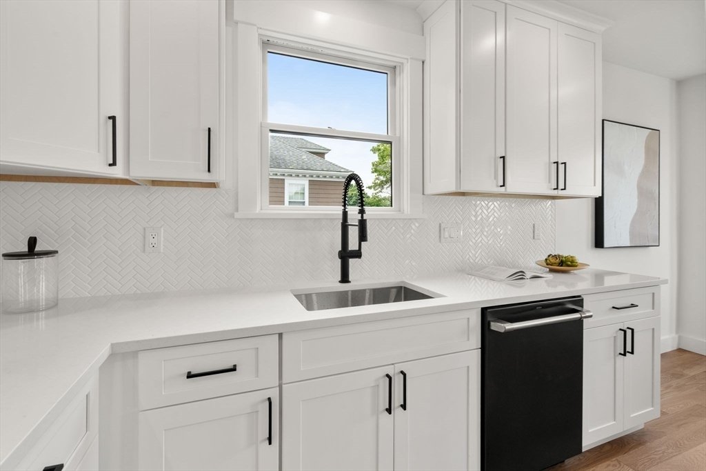 Condo in Watertown, Massachusetts, United States 5 - 18541065