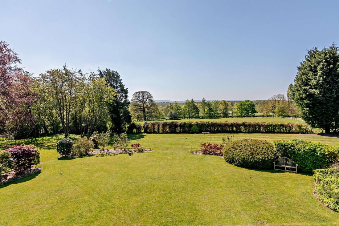 House in Barns Green, England 2 - 17860906