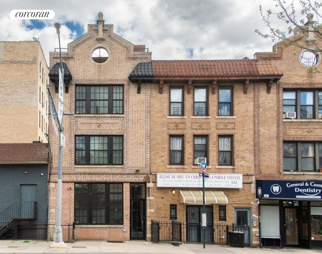 House in New York, New York, United States 1 - 17629409