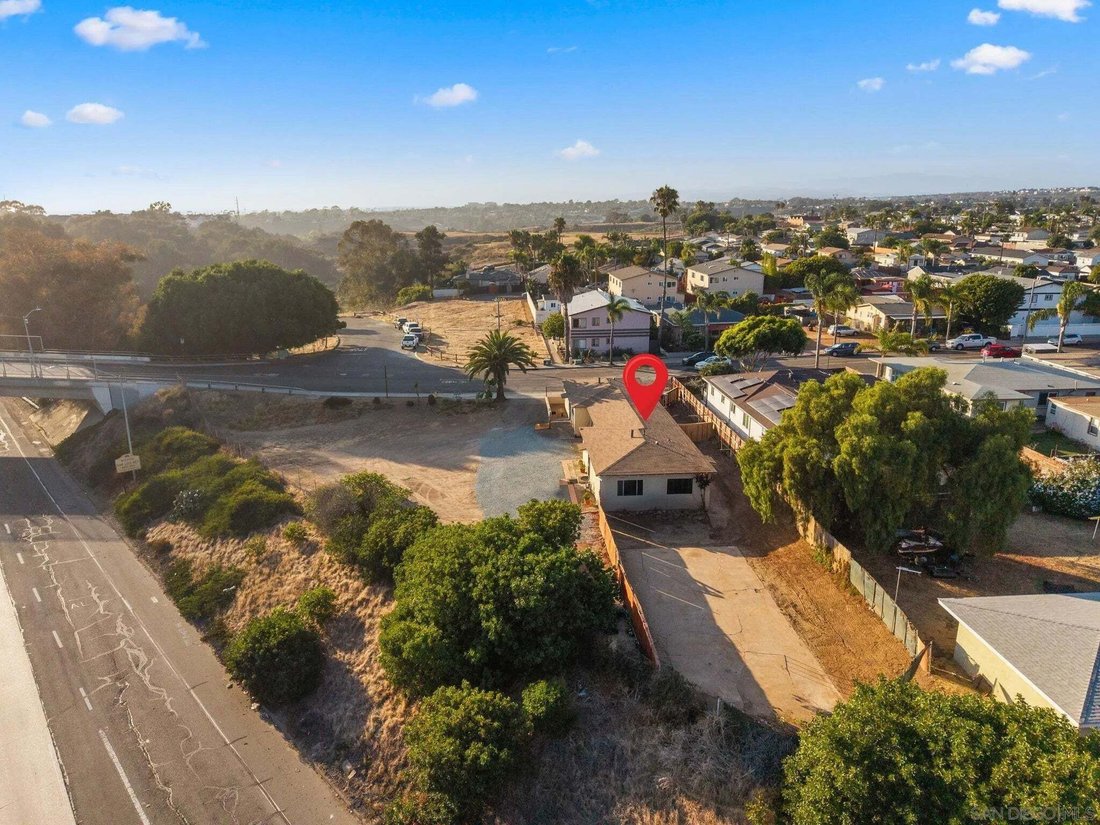 Oceanside, California, United States 3 - 18543248