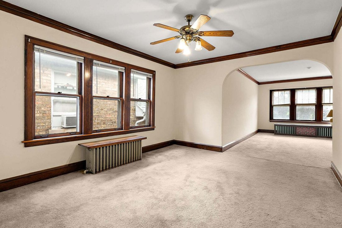 Chicago, Illinois, United States 4 - 18543088