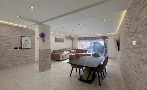 Apartment in La Varenne, Saint-Maur-des-Fossés, France 1