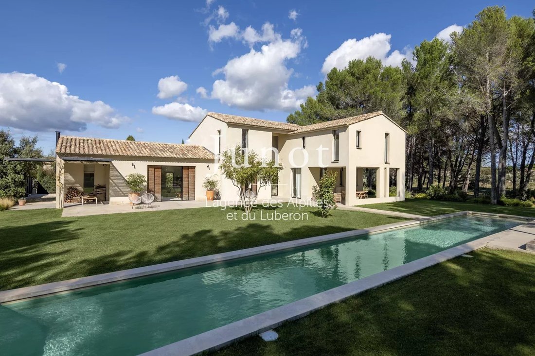 House in Eygalières, Provence-Alpes-Côte d'Azur, France 1 - 18541272