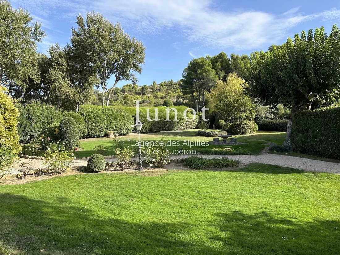 House in Maussane-les-Alpilles, Provence-Alpes-Côte d'Azur, France 4 - 18541287