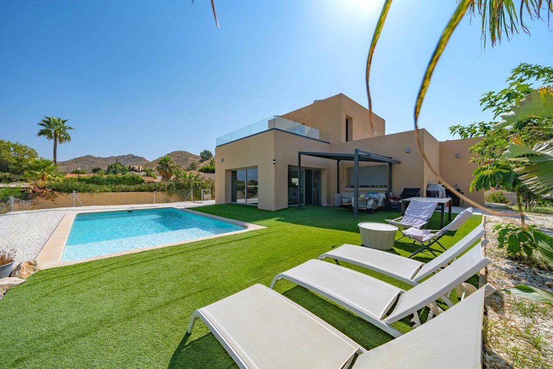 Villa in Busot, Valencian Community, Spain 1 - 18525867