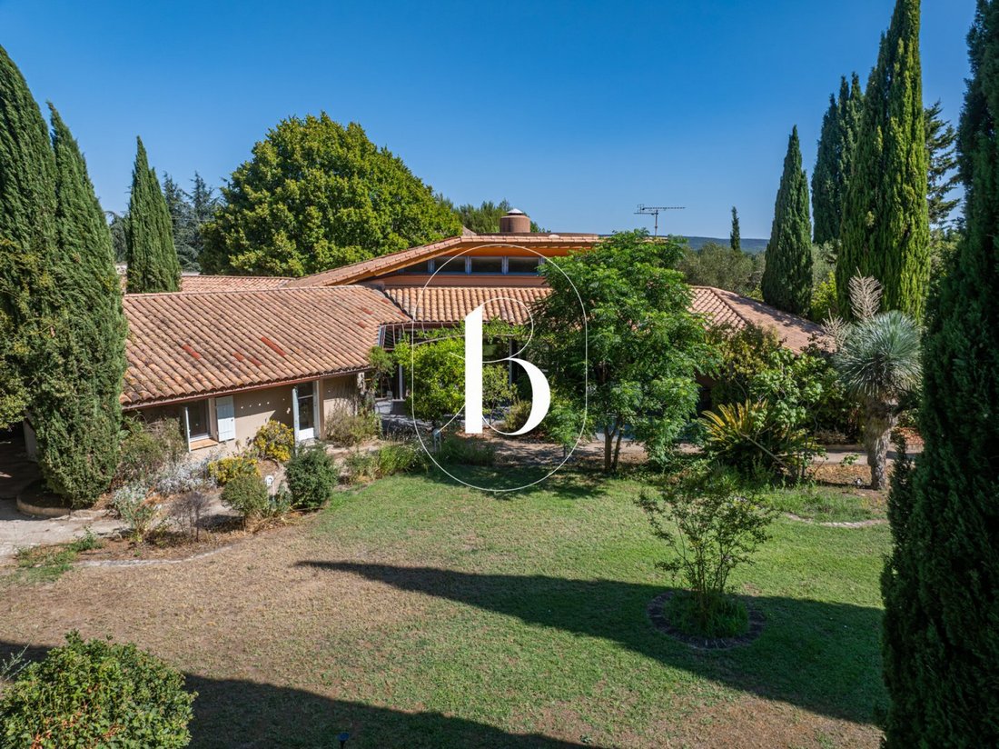 Maison à Uzès, Occitanie, France 1 - 18542635