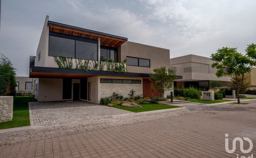 House in Santiago de Querétaro, Querétaro, Mexico 1