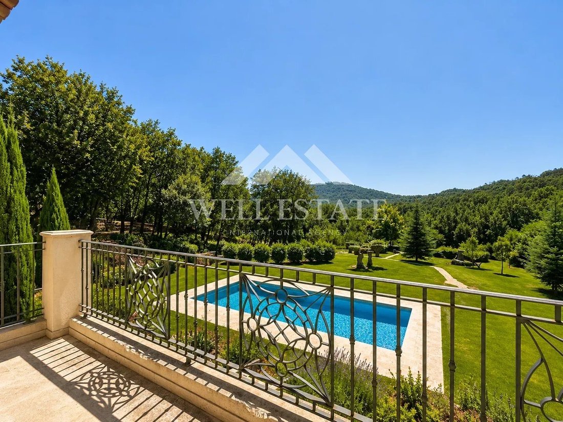 Estate in La Garde-Freinet, Provence-Alpes-Côte d'Azur, France 3 - 18544140