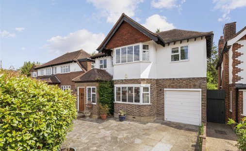 House in Coombe, Royal Borough of Kingston upon Thames, England 1