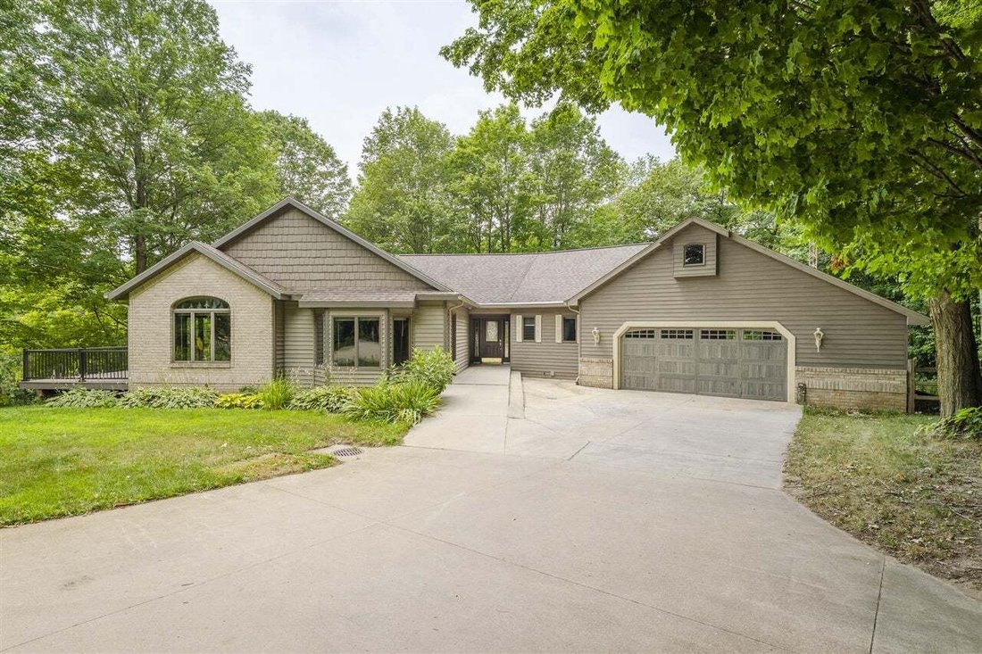House in Caledonia, Michigan, United States 2 - 18542463