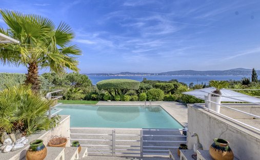Villa in Grimaud, Provence-Alpes-Côte d'Azur, France 1