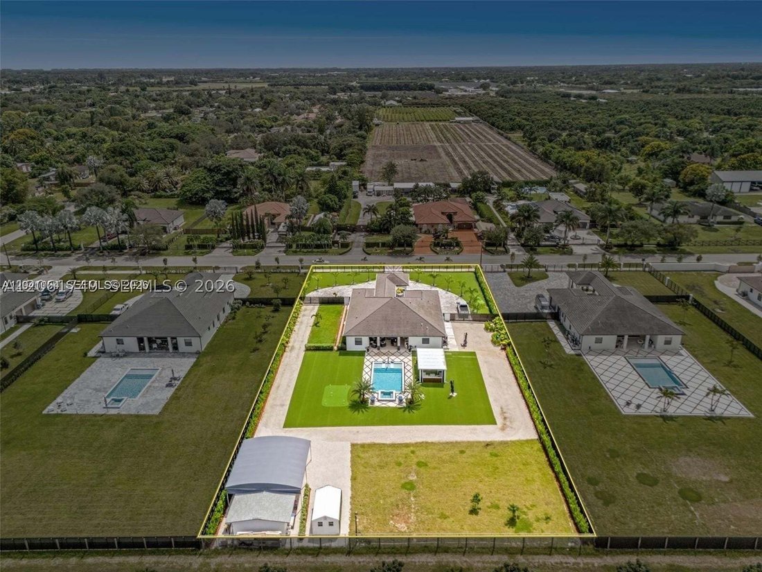 House in Miami, Florida, United States 5 - 18540102
