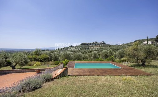 Domaine à Centre, Monsummano Terme, Toscane 1