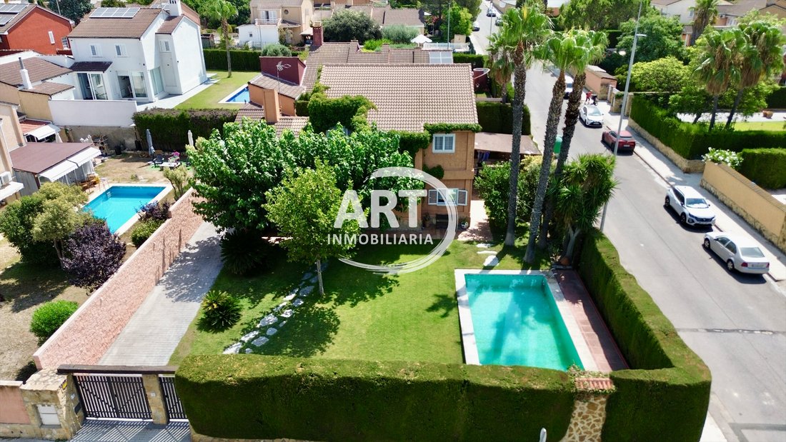 Chalet in San Antonio de Benageber, Valencian Community, Spain 1 - 18542481