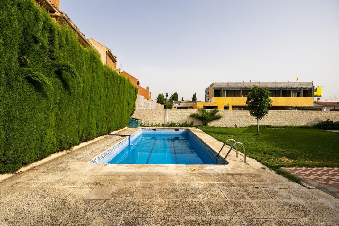 Villa in Armilla, Andalusia, Spain 3 - 18543797