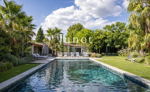 Domaine à Paradou, Provence-Alpes-Côte d'Azur, France 1