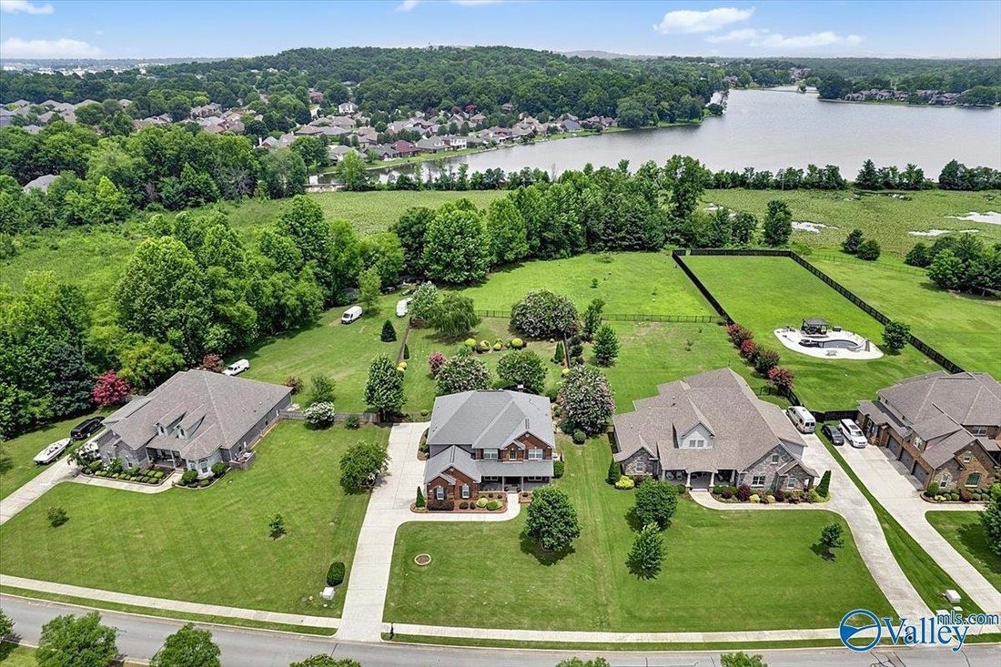 House in Redstone Arsenal, Alabama, United States 4 - 18543628