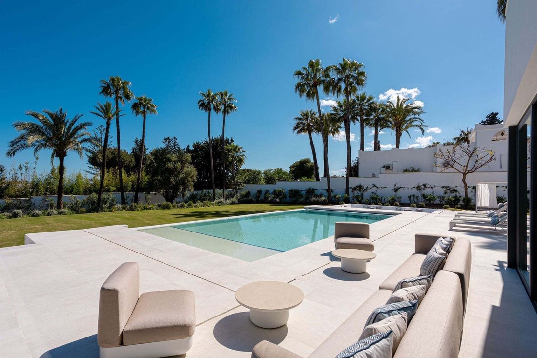 Villa a Estepona, Andalusia, Spagna 3 - 13616772