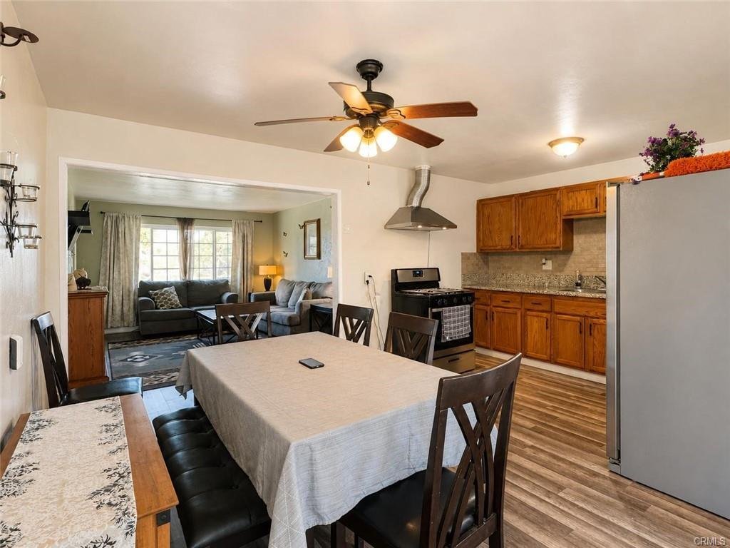 House in Carson, California, United States 4 - 18541835