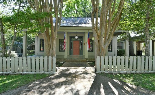 House in Chappell Hill, Texas, United States 1