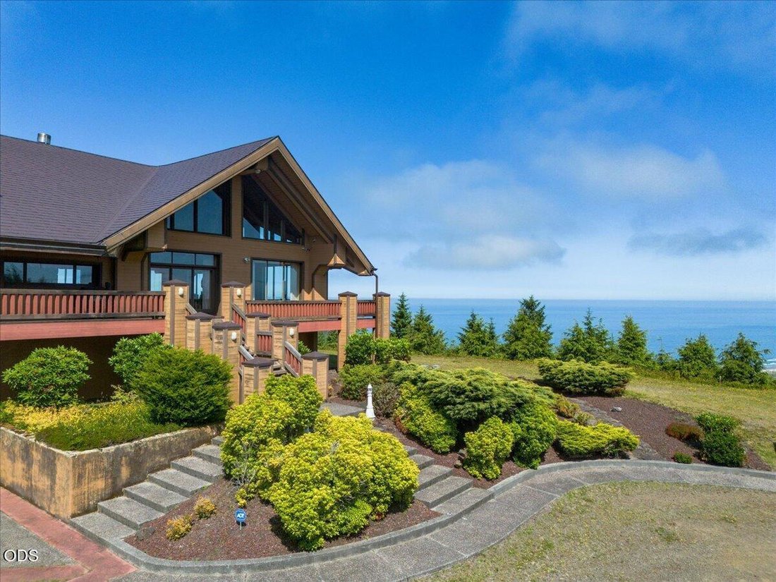 House in Tillamook, Oregon, United States 1 - 18543103