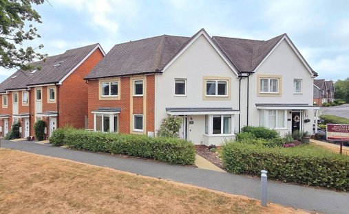 House in Walstead, Copthorne, England 1
