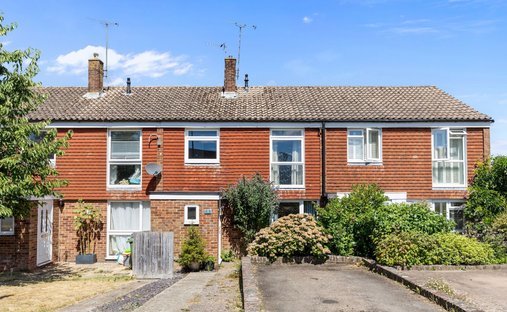 House in Broadbridge Heath, England 1