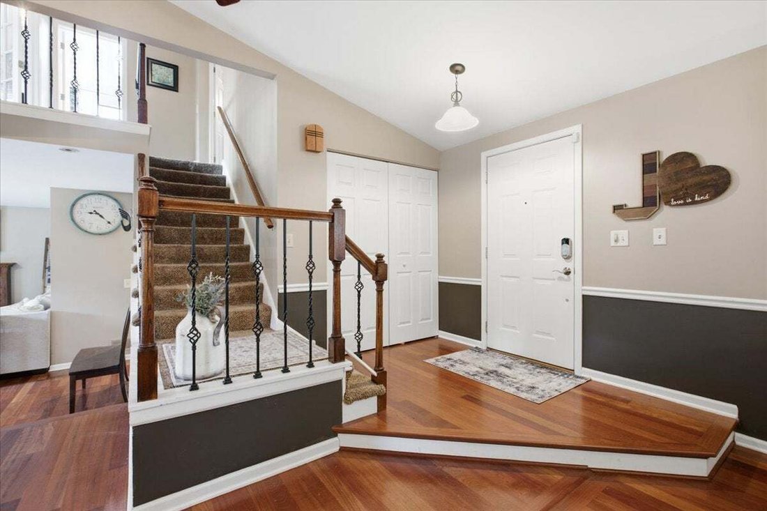 House in St. Charles, Illinois, United States 3 - 18543017